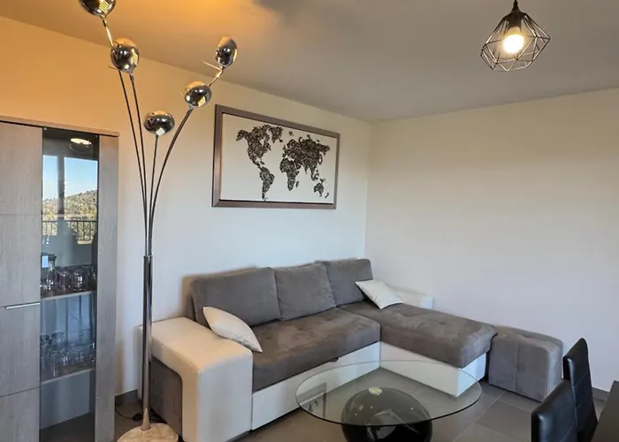 Apartament L'immortelle - T3 Avec Balcon Vue & Montagne Calenzana