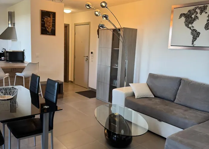 Apartament L'immortelle - T3 Avec Balcon Vue & Montagne Calenzana