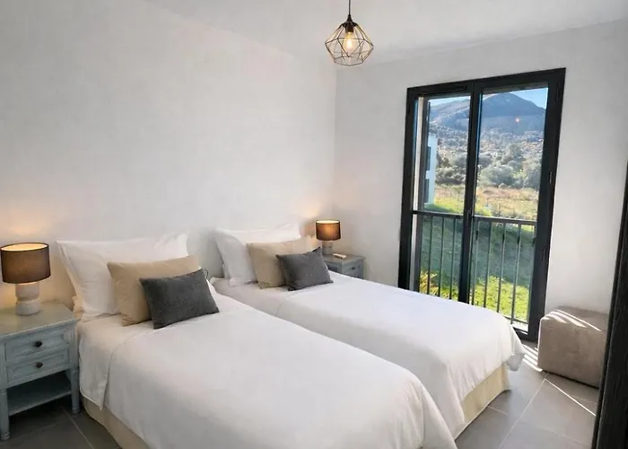 Apartament L'immortelle - T3 Avec Balcon Vue & Montagne Calenzana